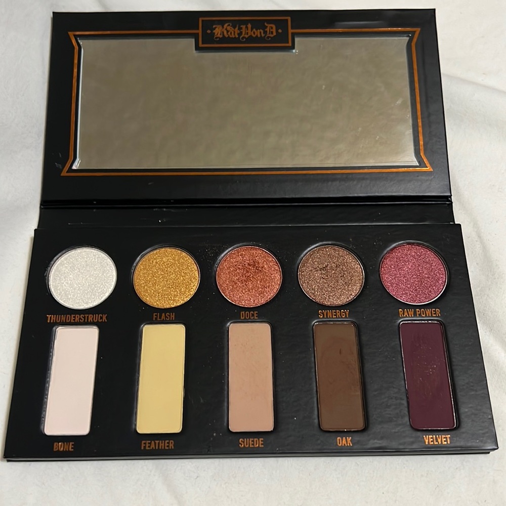Kat Von D Metal Matte mini 10 pan eyeshadow palette